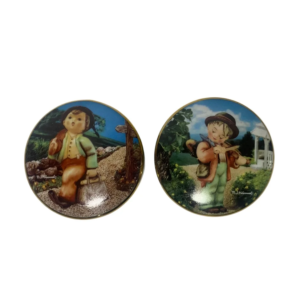 Danbury Mint M.I. Hummel Merry Wanderer & Little Fiddler Music Box Set of 2